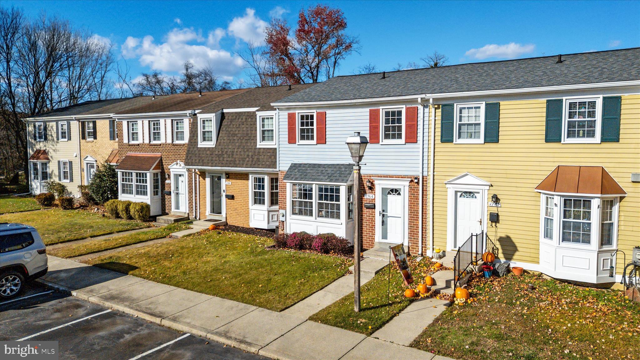 CROFTON SQUARE - Residential