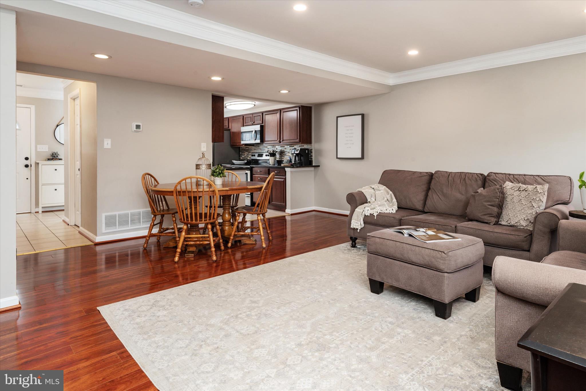 CROFTON SQUARE - Residential