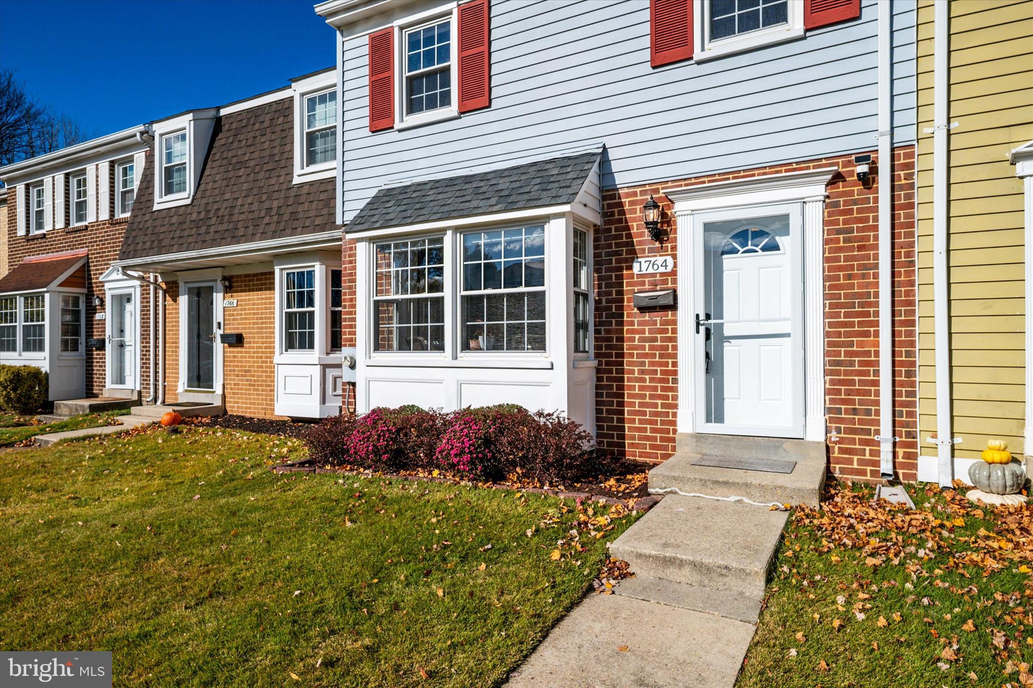 CROFTON SQUARE - Residential