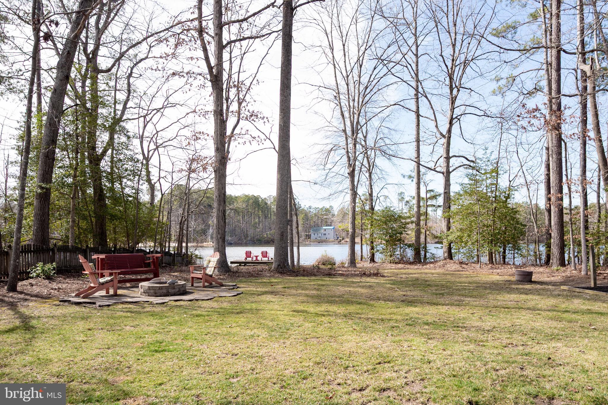 LAKE CAROLINE - Residential