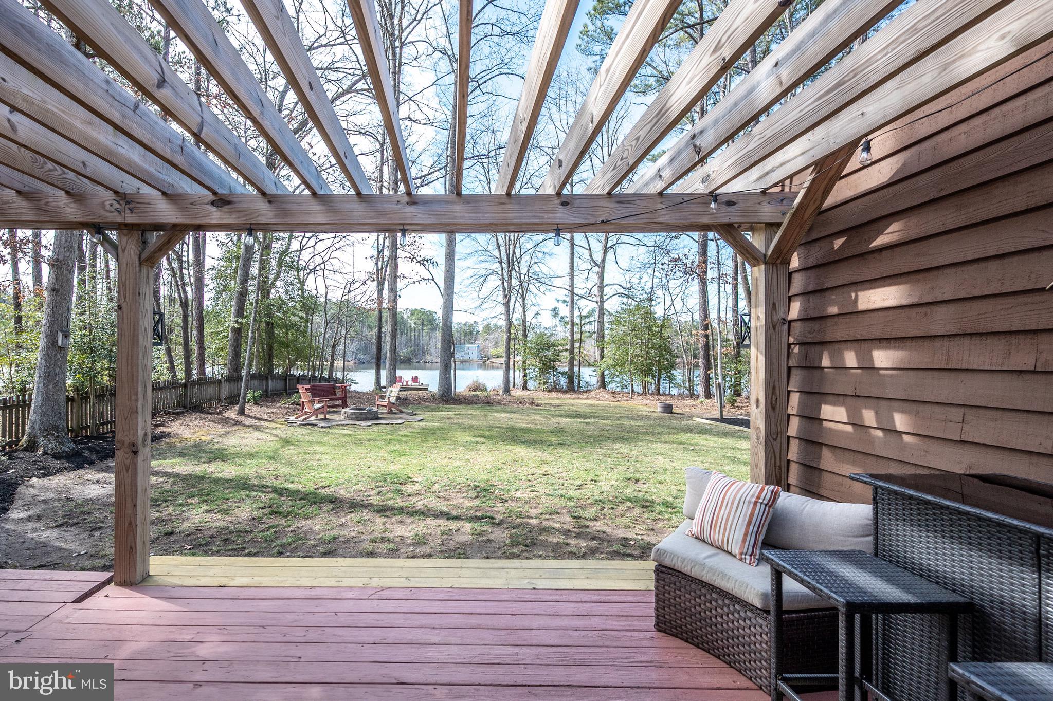 LAKE CAROLINE - Residential