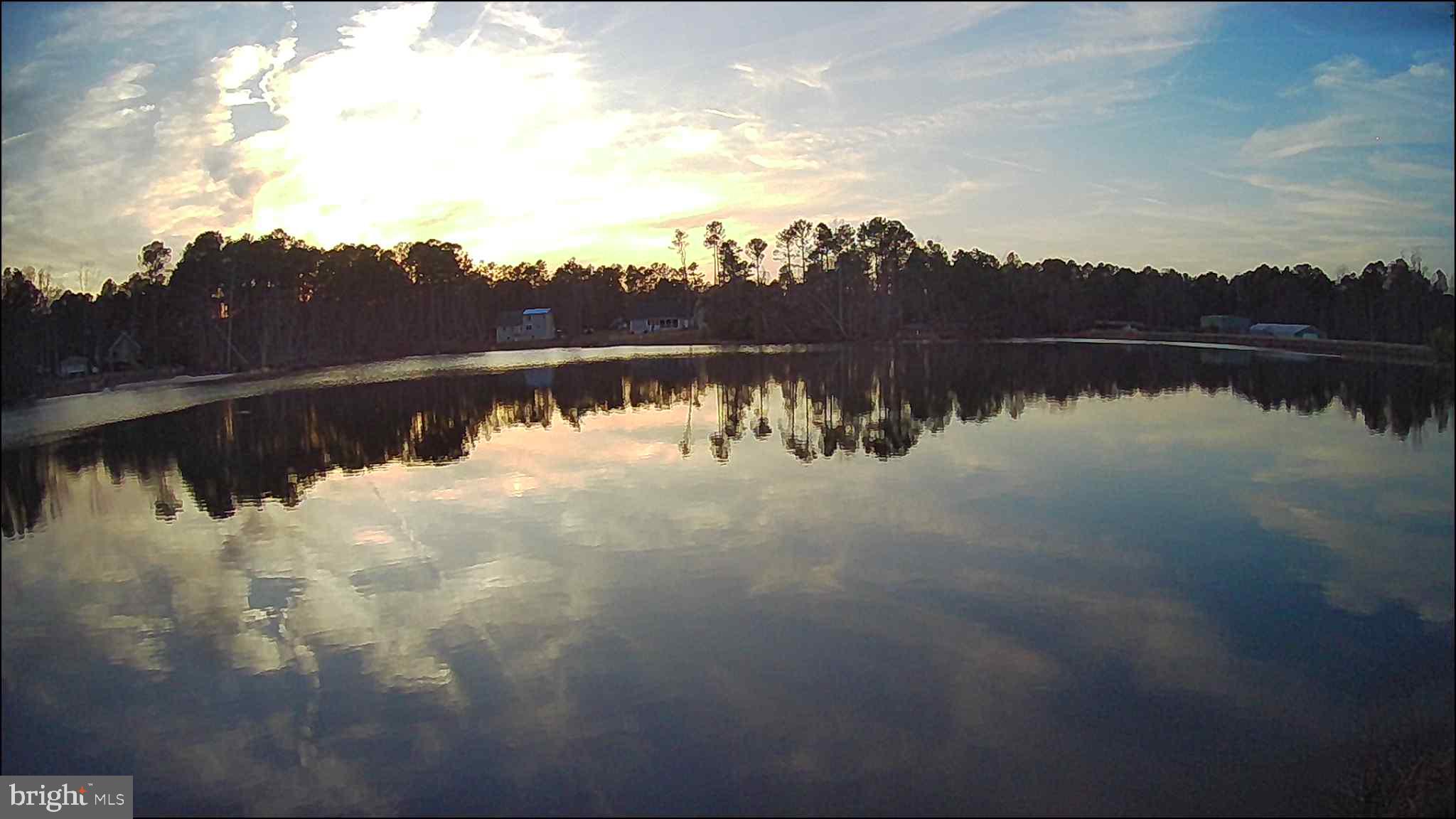 LAKE CAROLINE - Residential