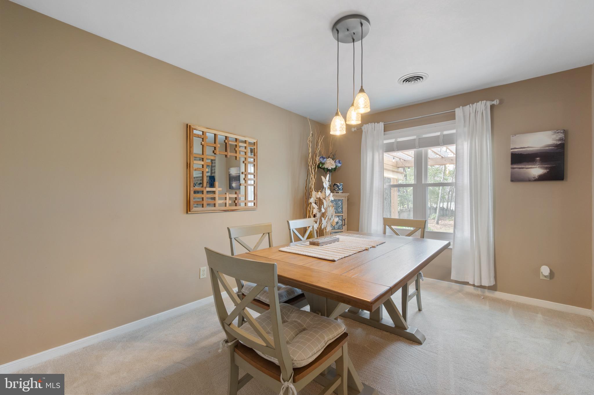 LAKE CAROLINE - Residential