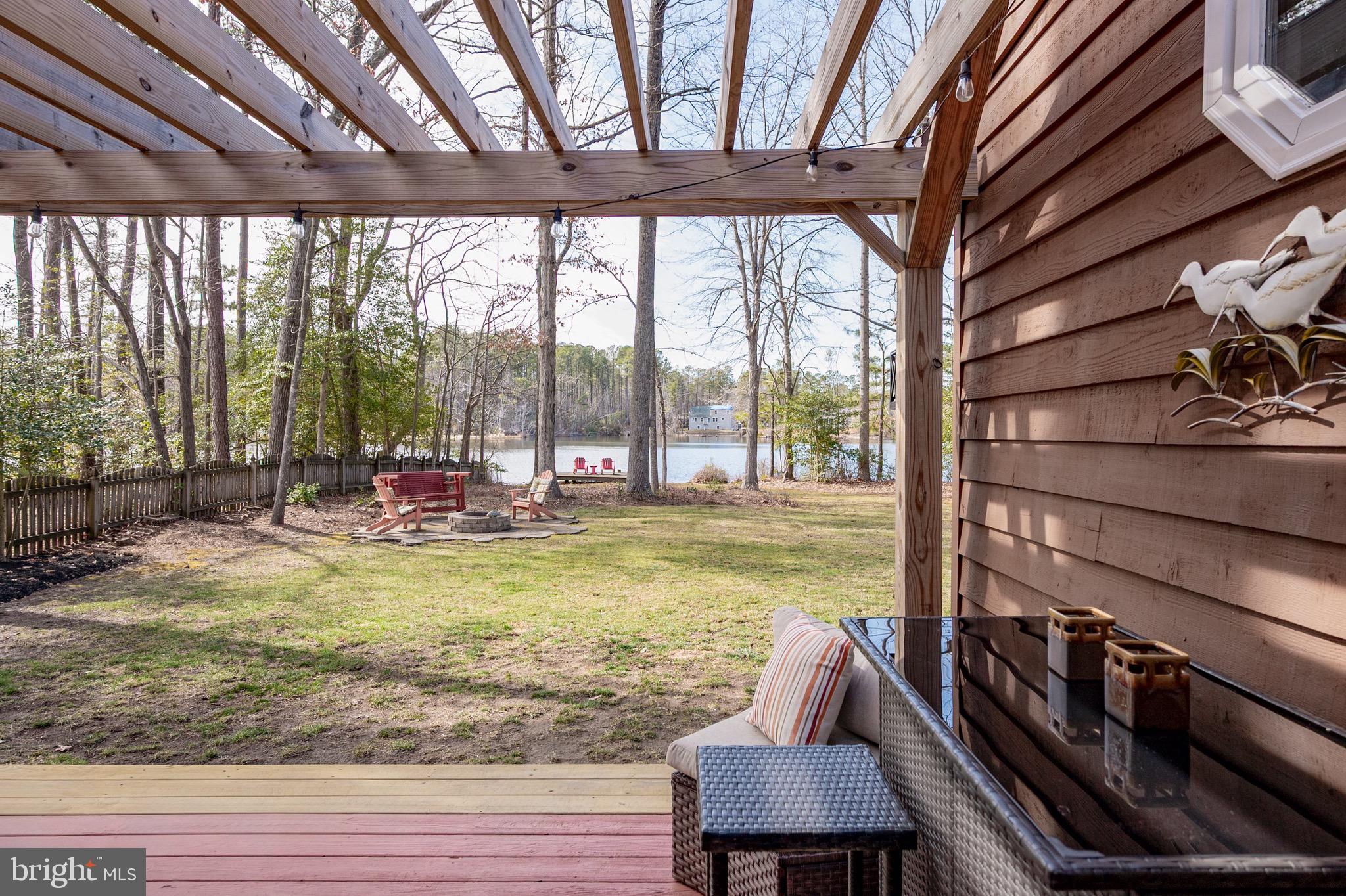 LAKE CAROLINE - Residential