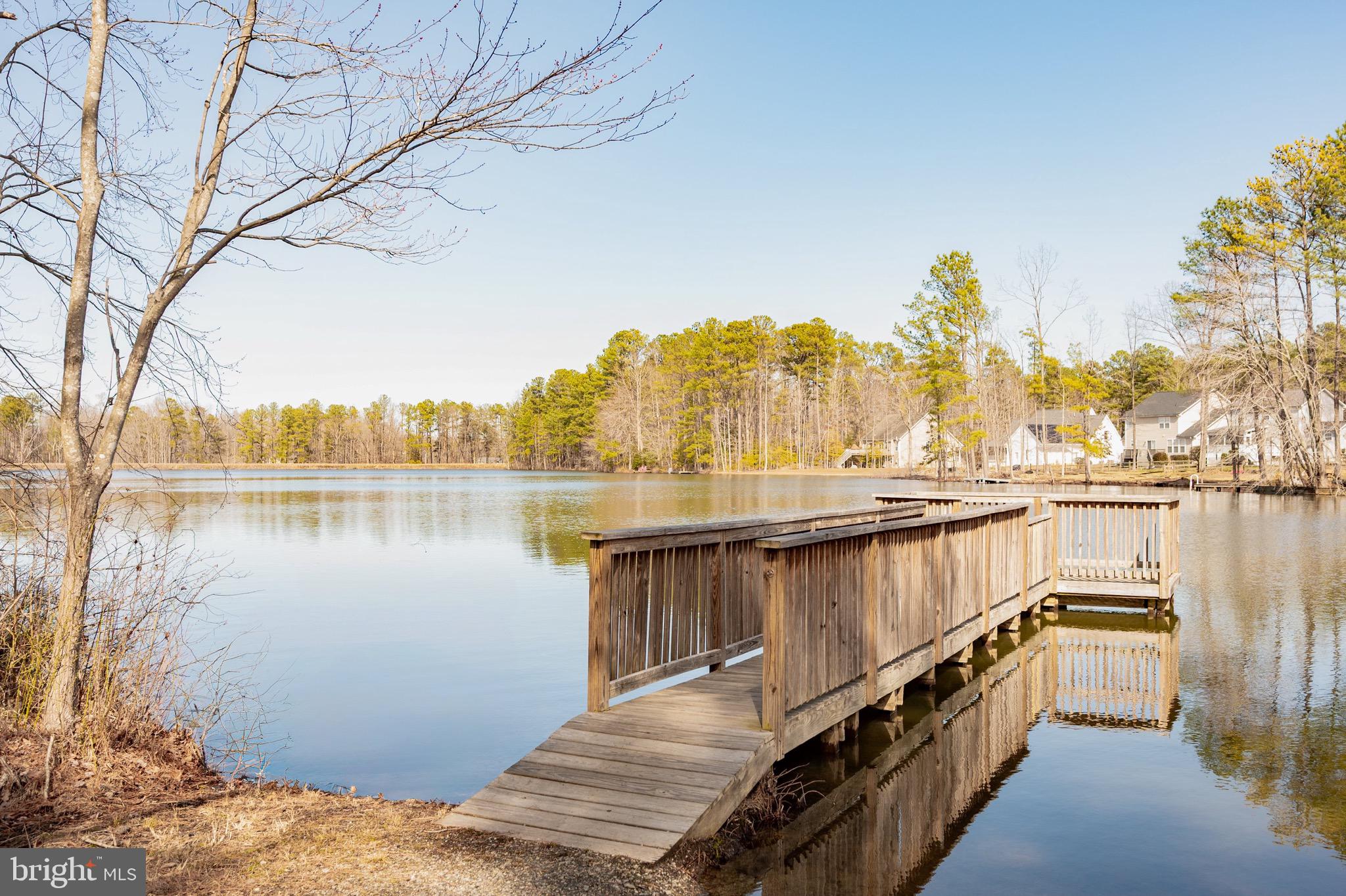 LAKE CAROLINE - Residential
