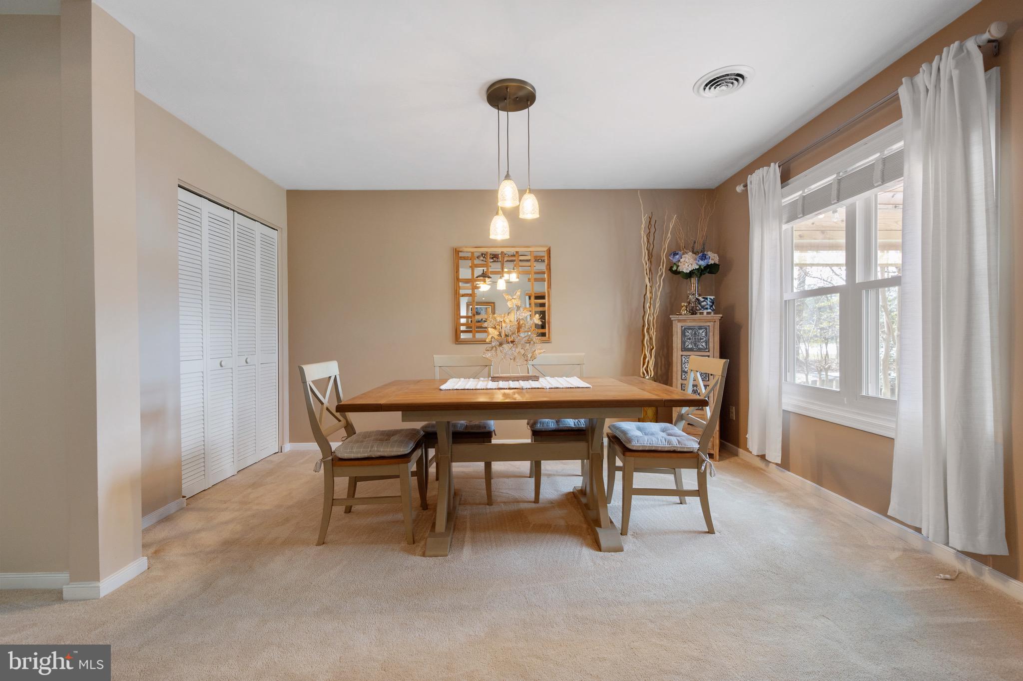 LAKE CAROLINE - Residential