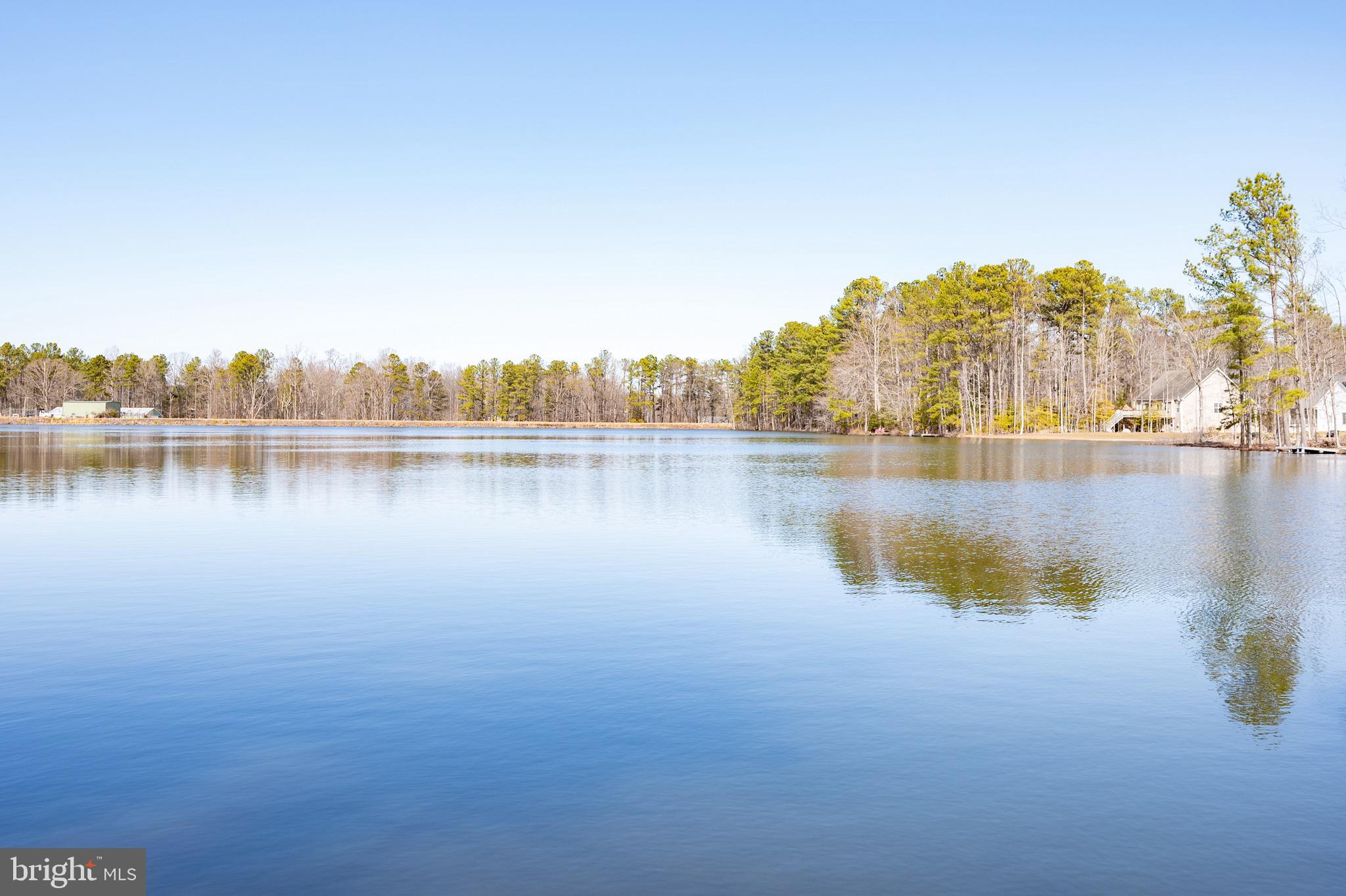 LAKE CAROLINE - Residential