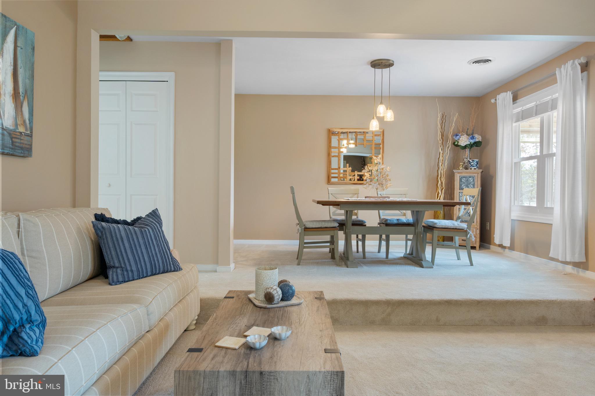 LAKE CAROLINE - Residential