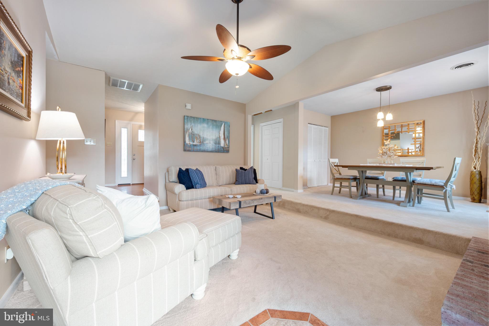 LAKE CAROLINE - Residential