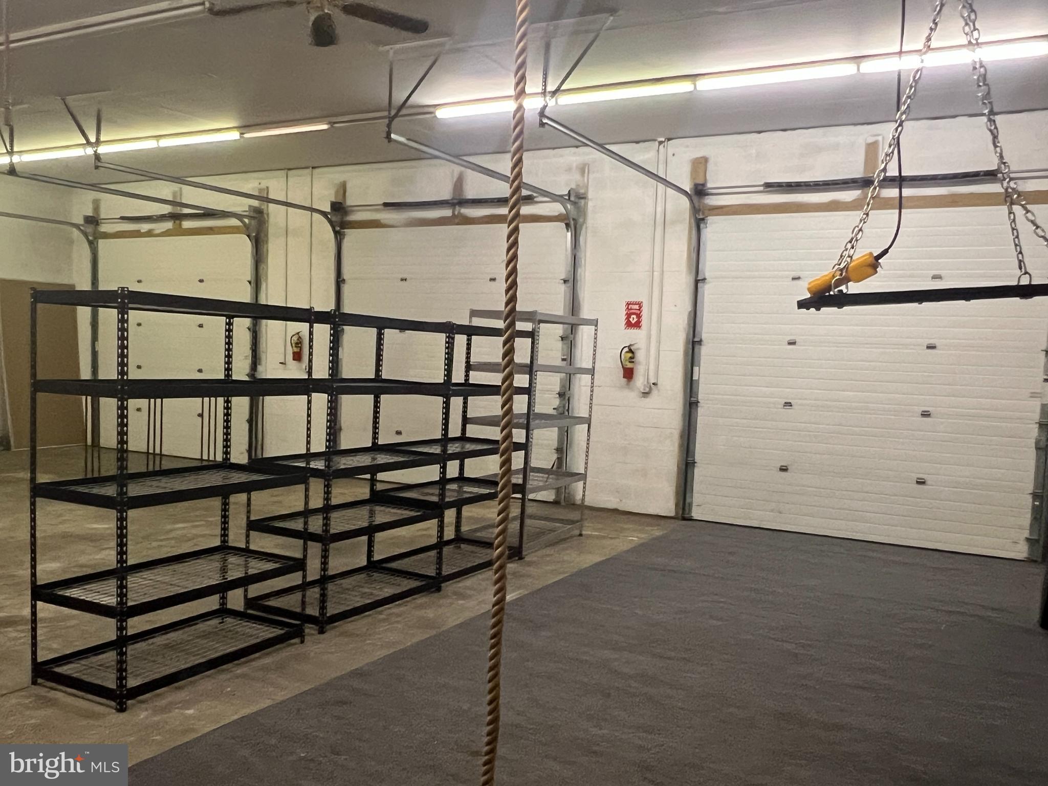 LAKE SHORE - Residential