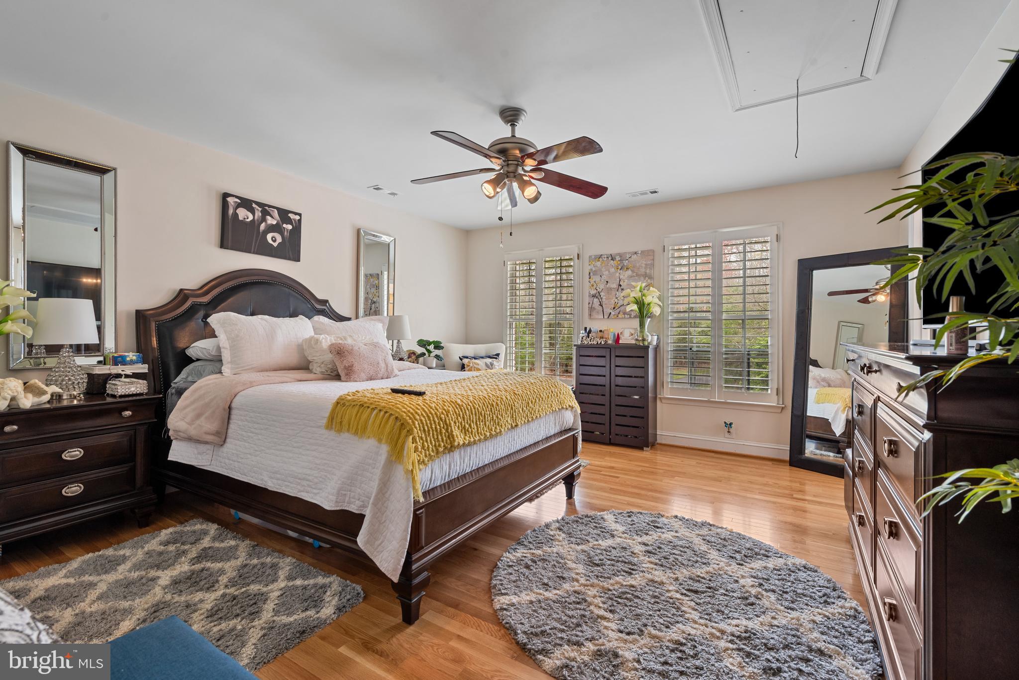 LAKE SHORE - Residential