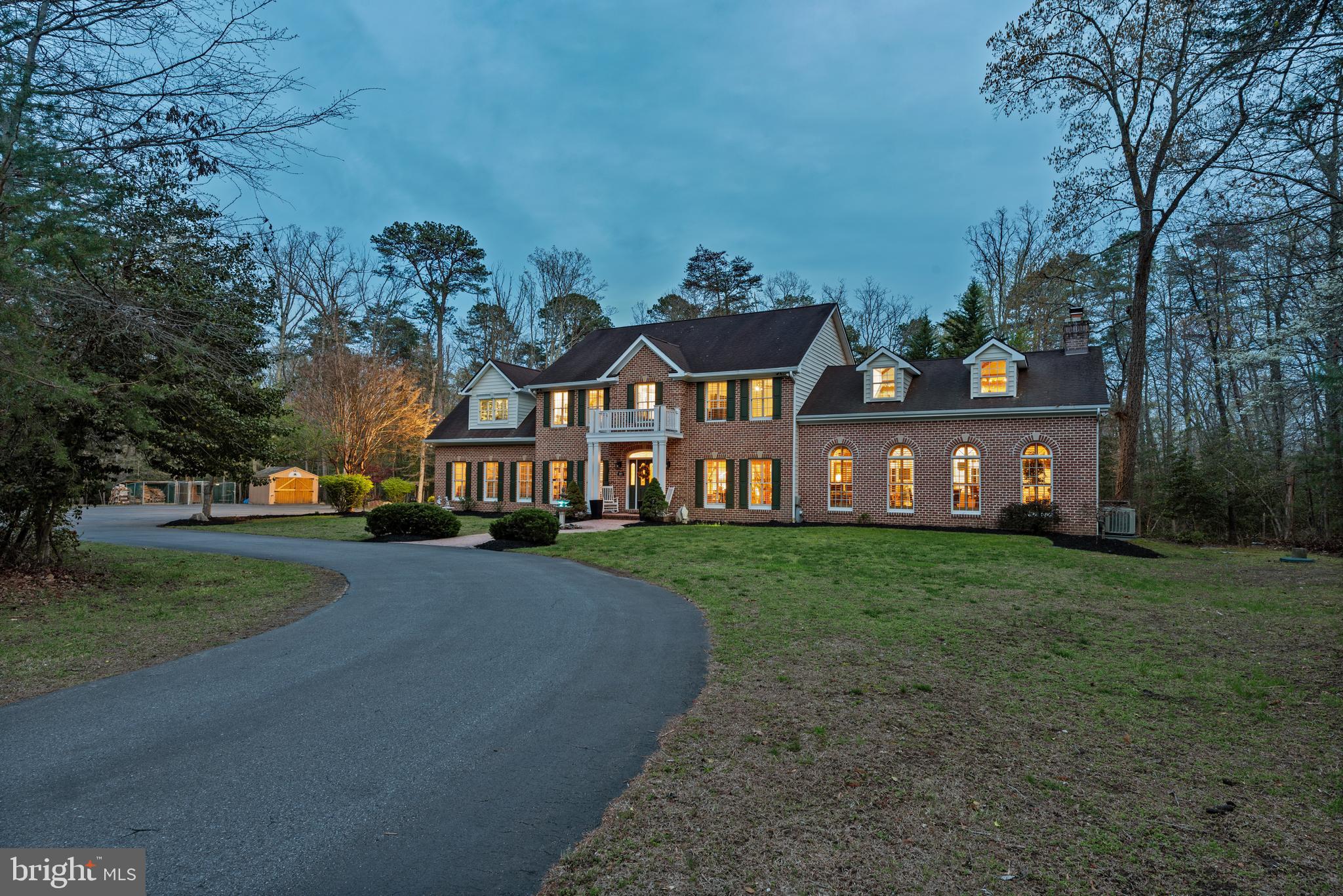 LAKE SHORE - Residential