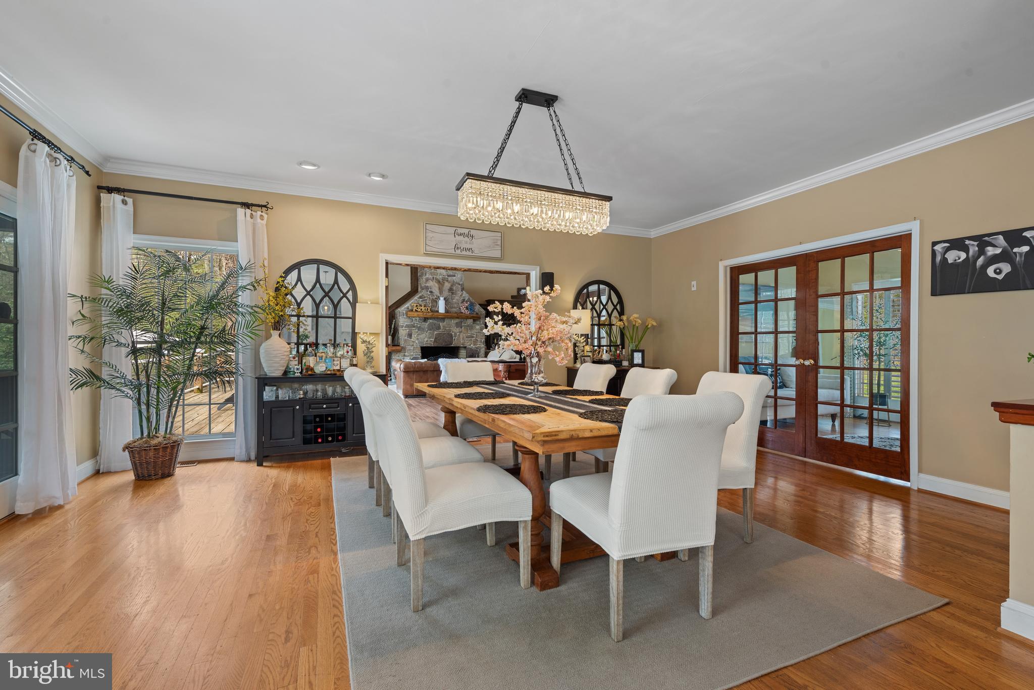 301 STURTONS LANE
