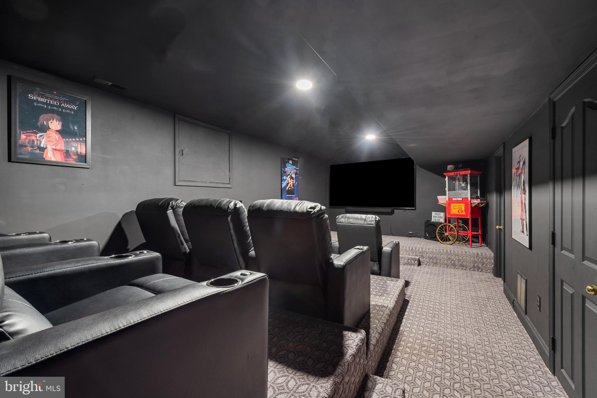 LAKE SHORE - Residential