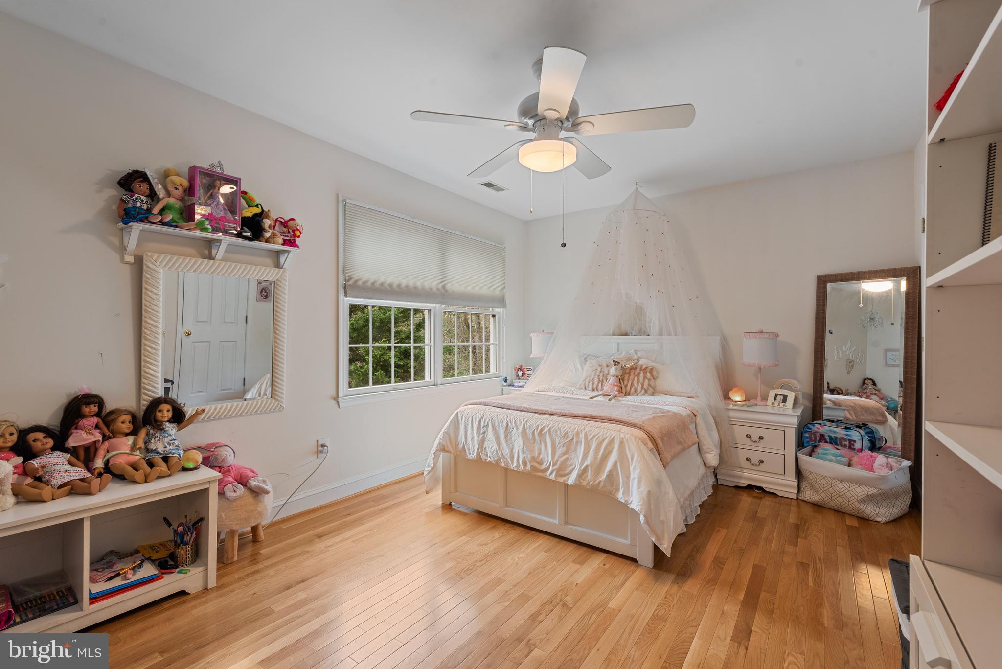 LAKE SHORE - Residential