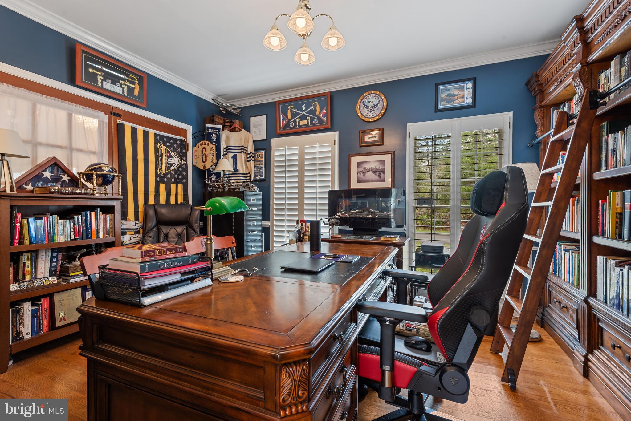 LAKE SHORE - Residential