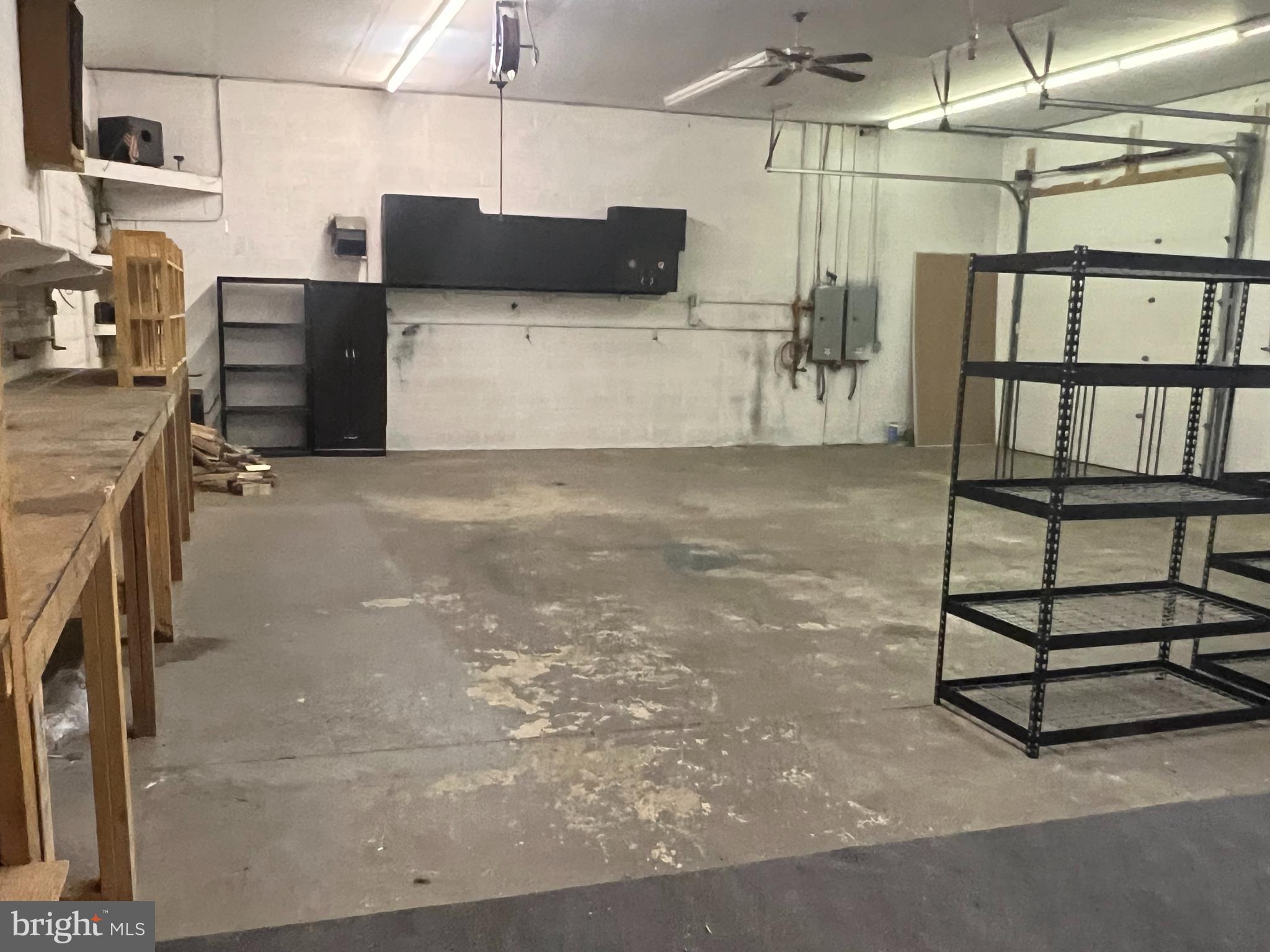 LAKE SHORE - Residential