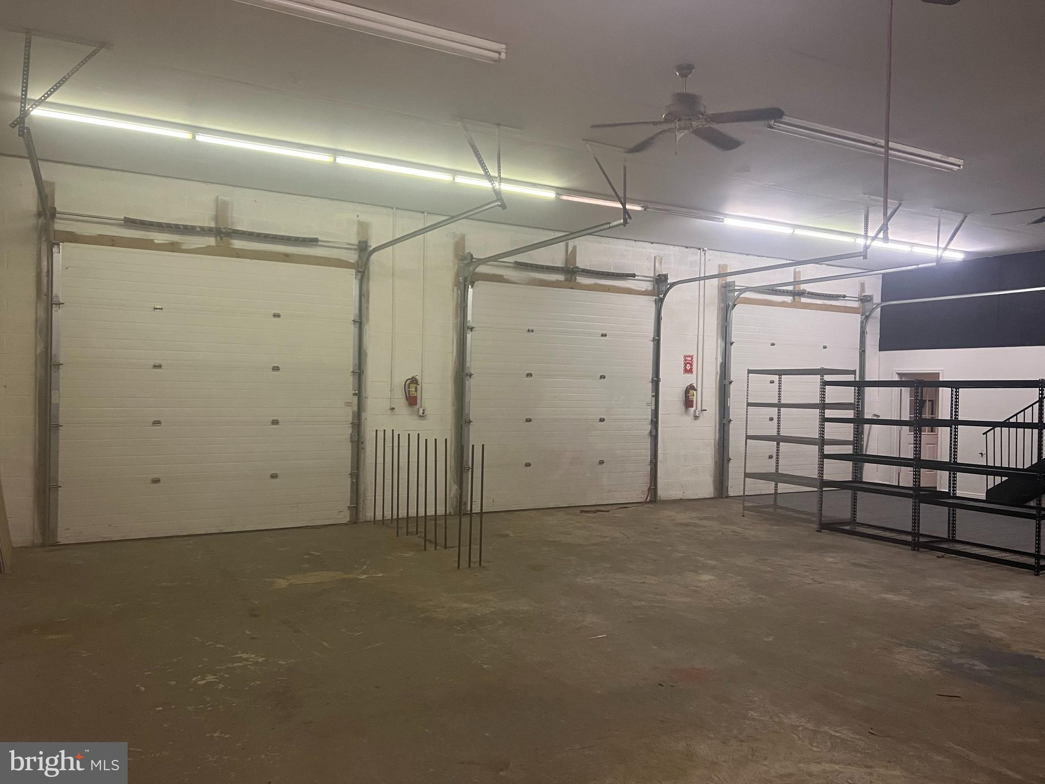 LAKE SHORE - Residential