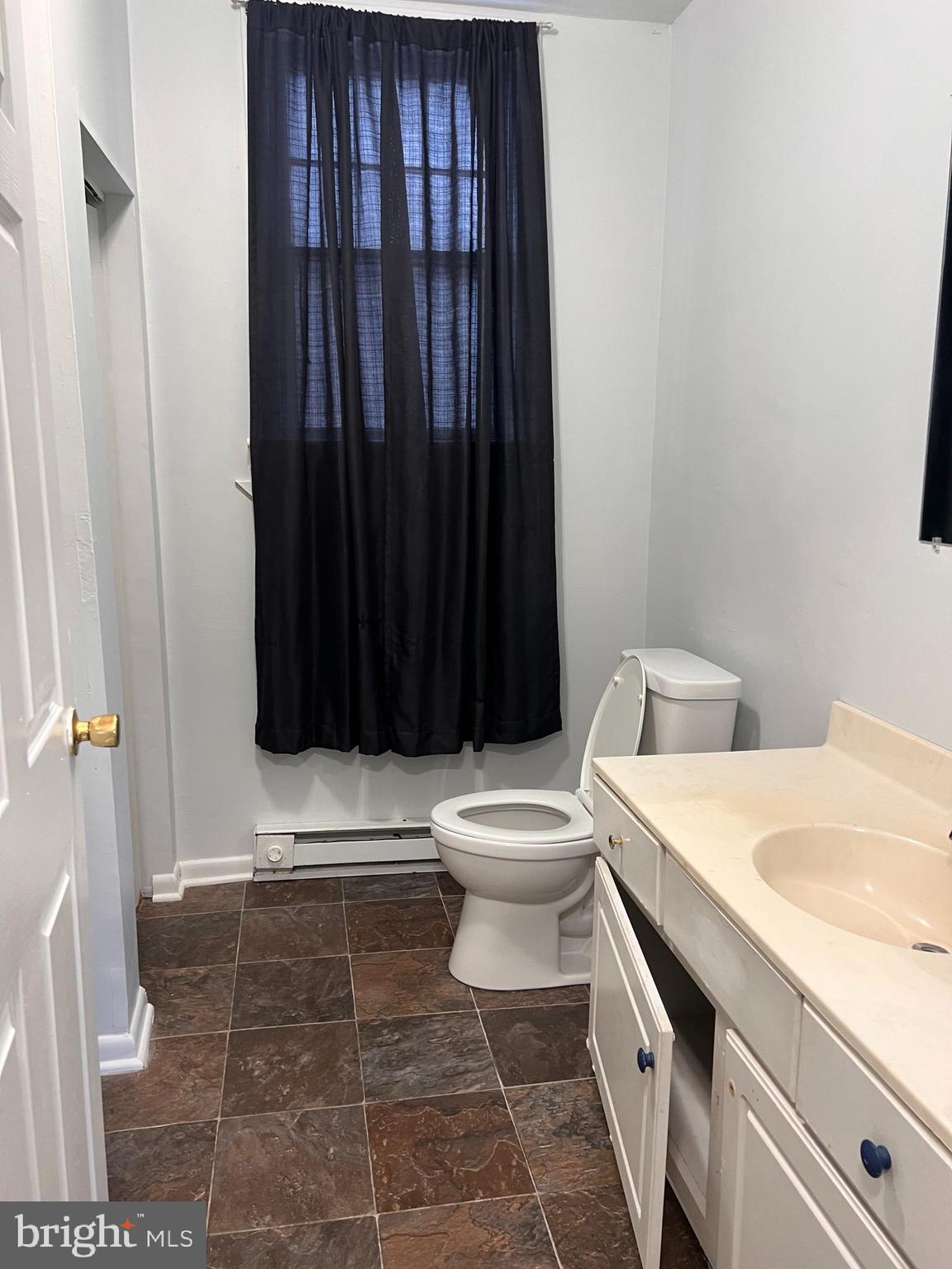 CHARLES TOWN - Residential Lease