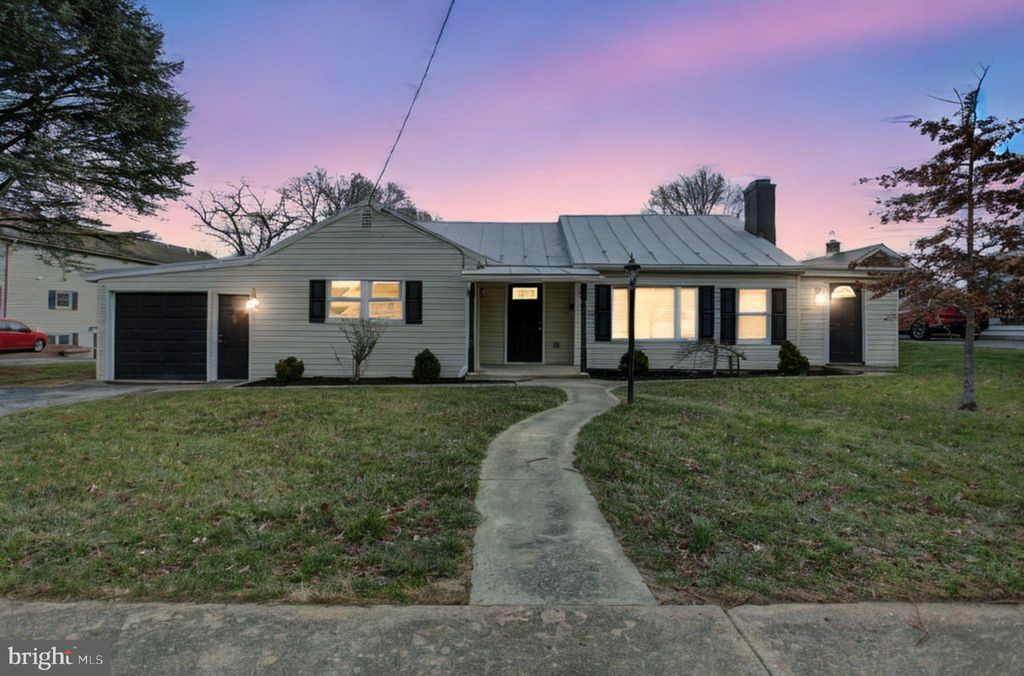 Photo of 1319 N West Street, CARLISLE, PA 17013 (MLS # PACB2049494)