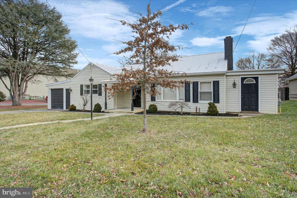 Photo of 1319 N West Street, CARLISLE, PA 17013 (MLS # PACB2049494)