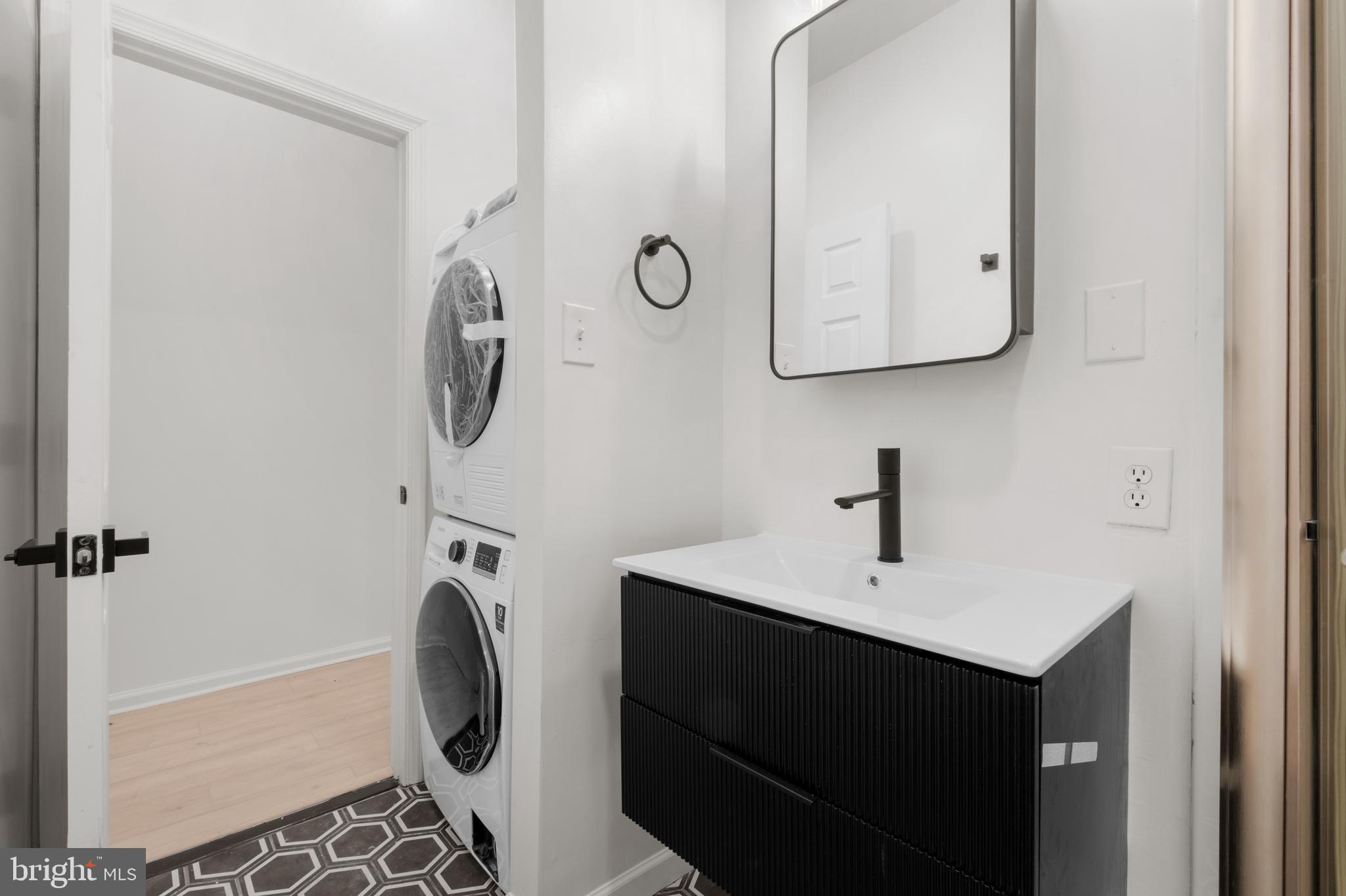 RITTENHOUSE SQUARE - Residential Lease