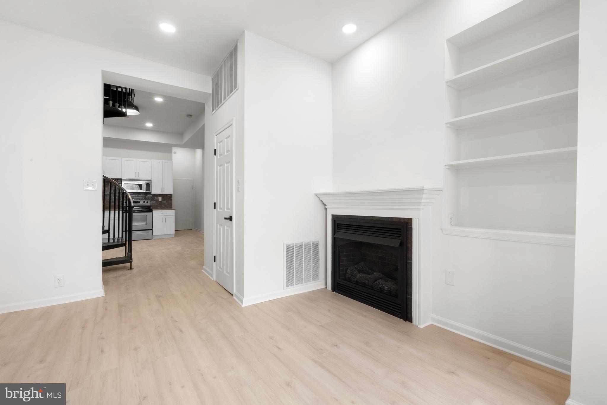 RITTENHOUSE SQUARE - Residential Lease