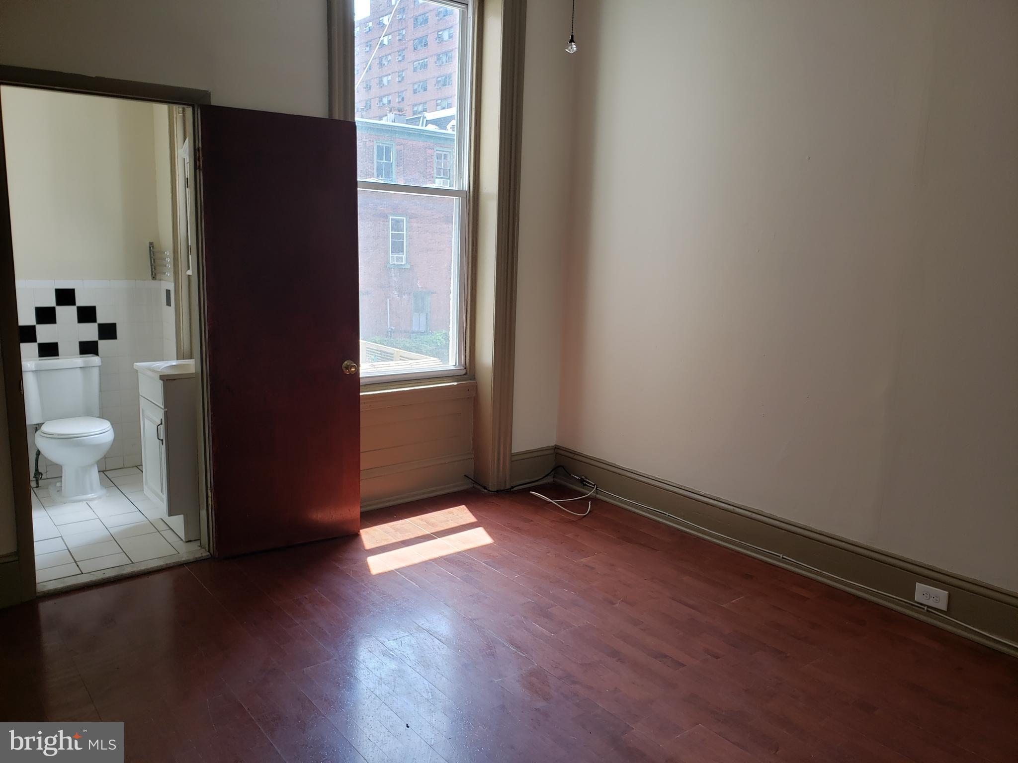 CENTER CITY - Residential Lease