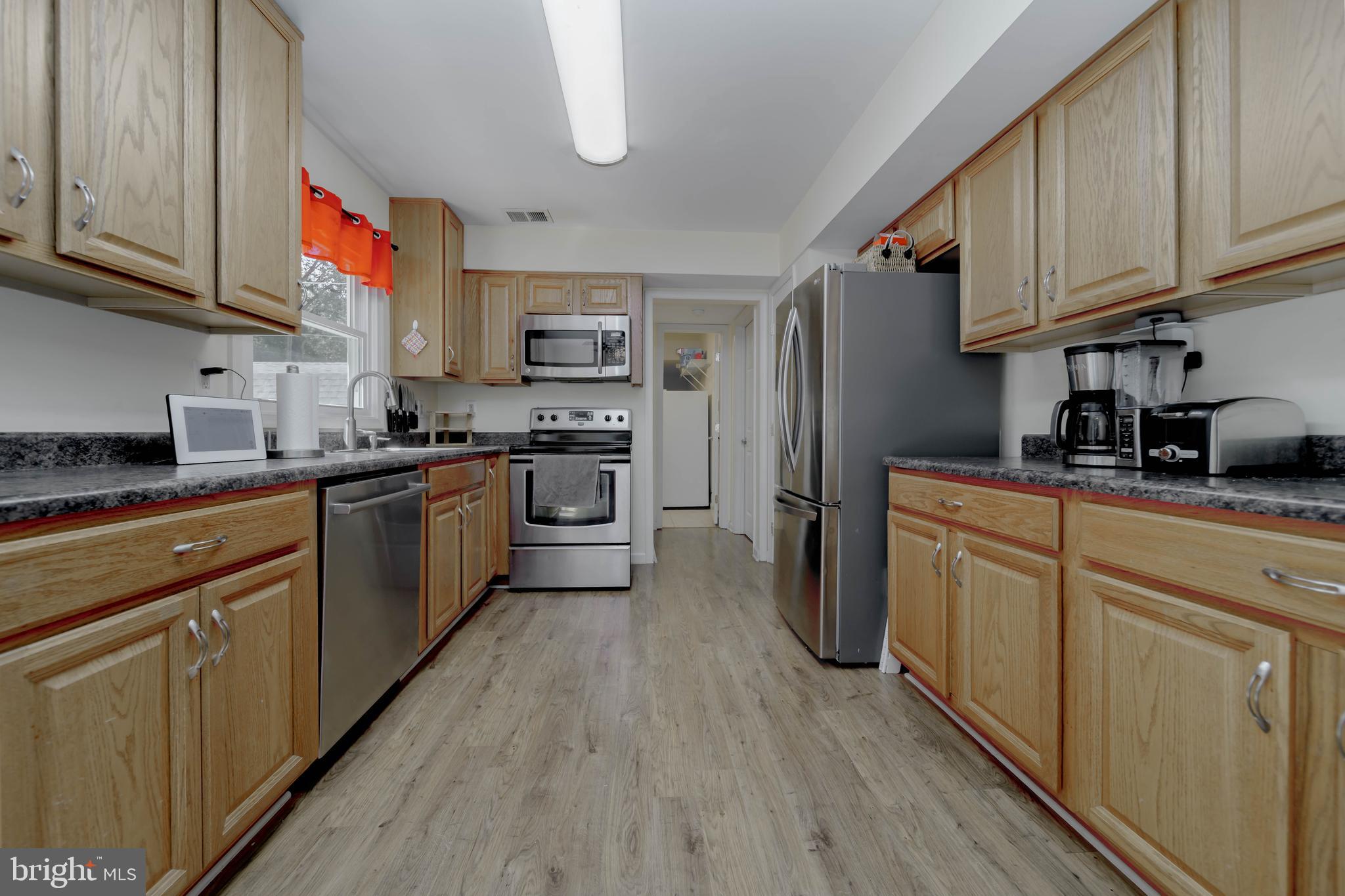 YORKTOWN - Residential