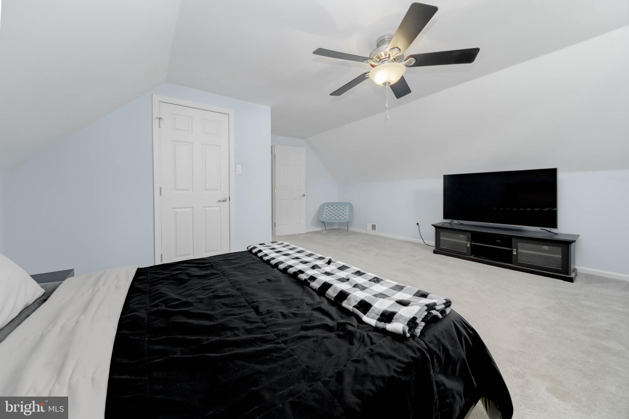 YORKTOWN - Residential