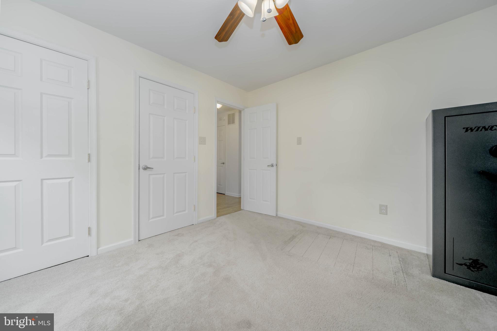 YORKTOWN - Residential