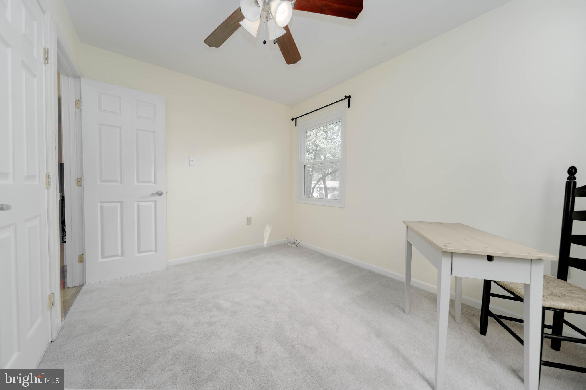 YORKTOWN - Residential