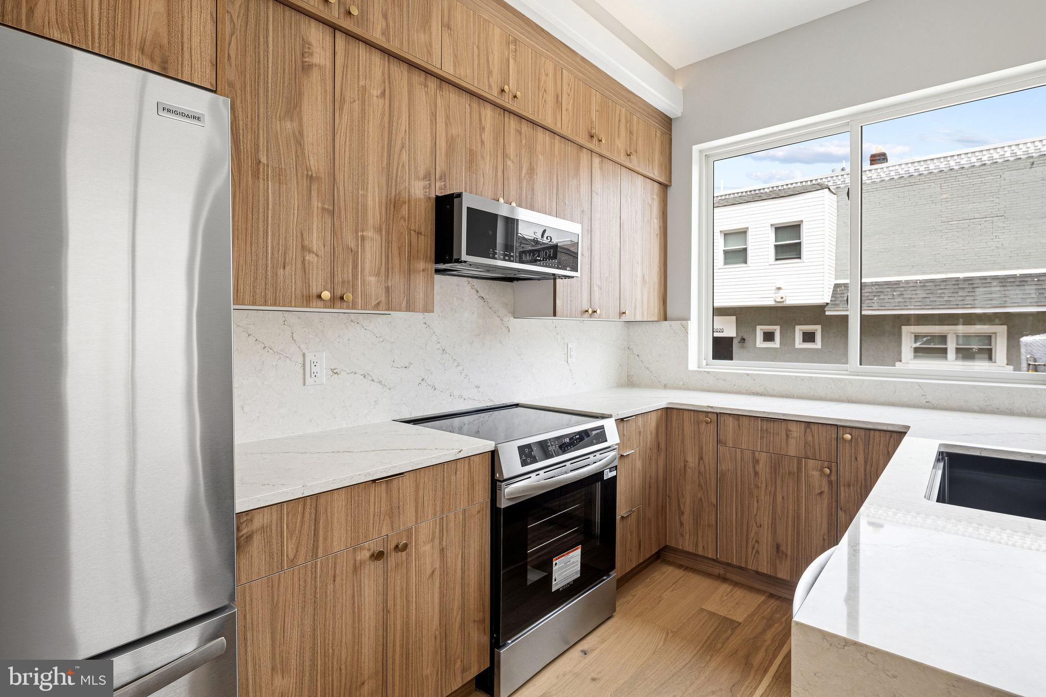 PORT RICHMOND - Residential