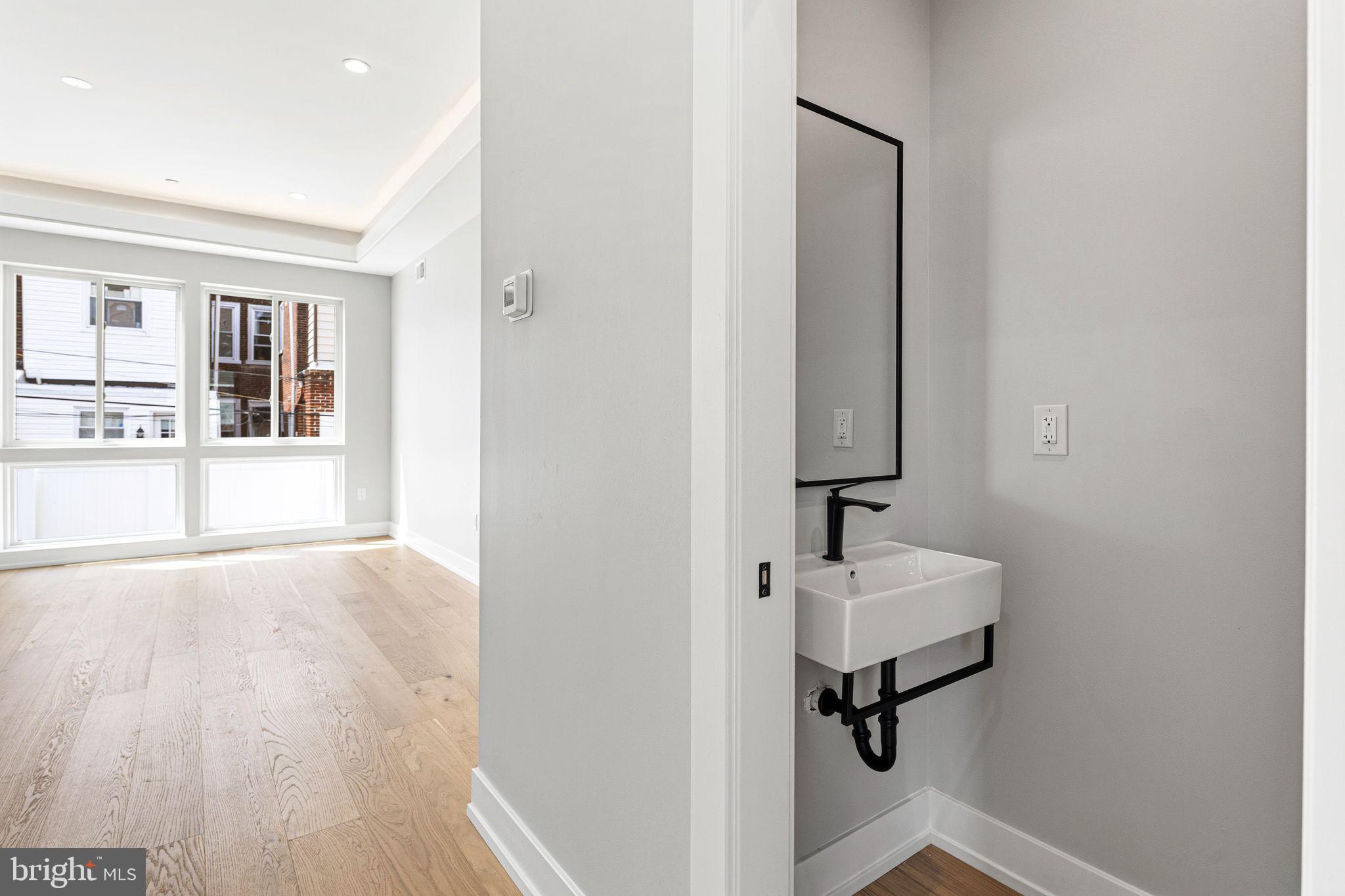 PORT RICHMOND - Residential