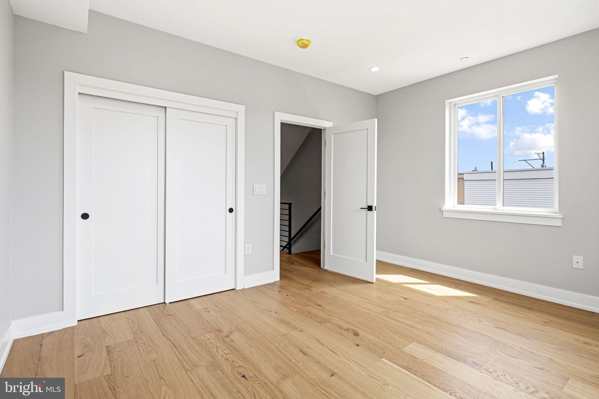 PORT RICHMOND - Residential