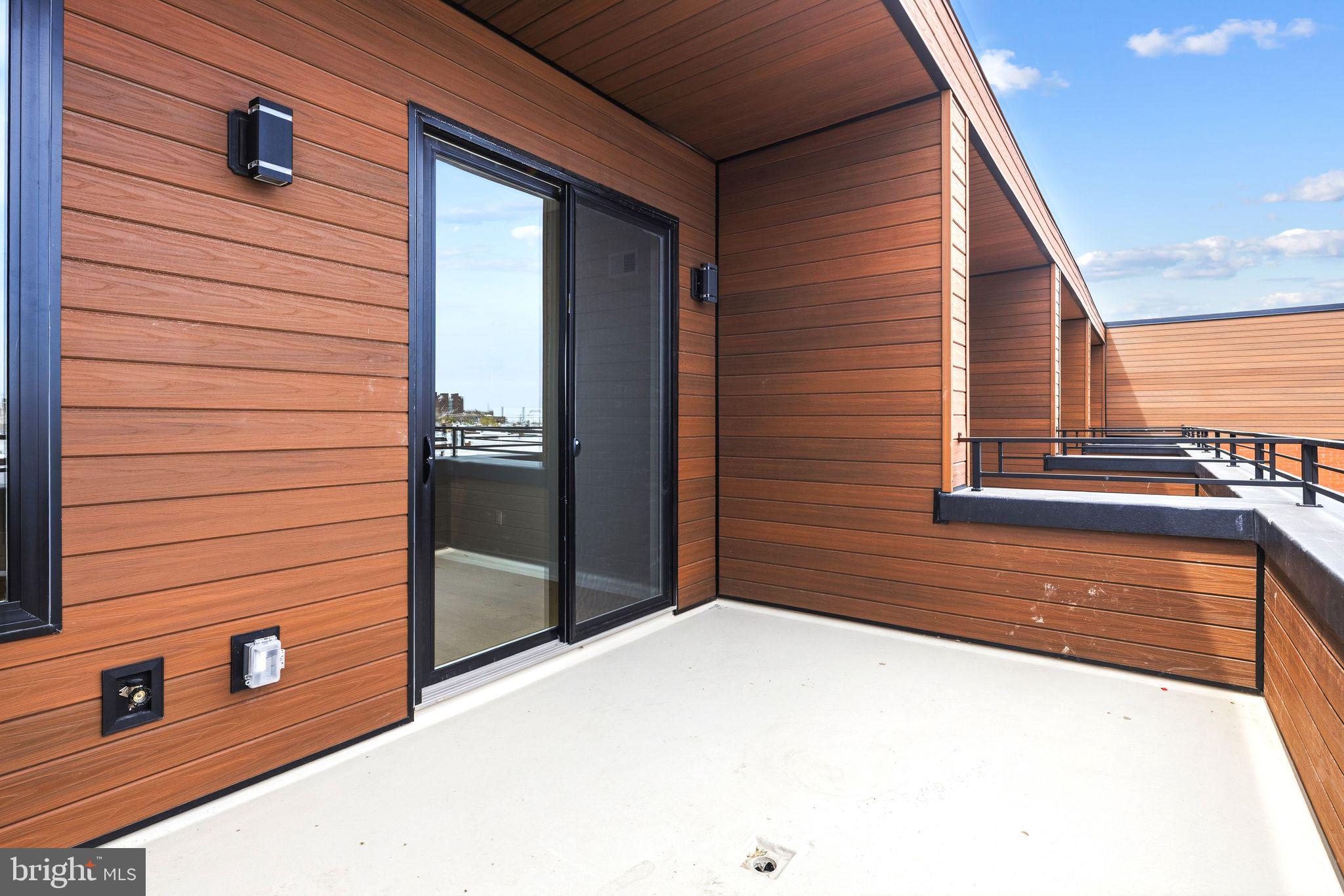 PORT RICHMOND - Residential