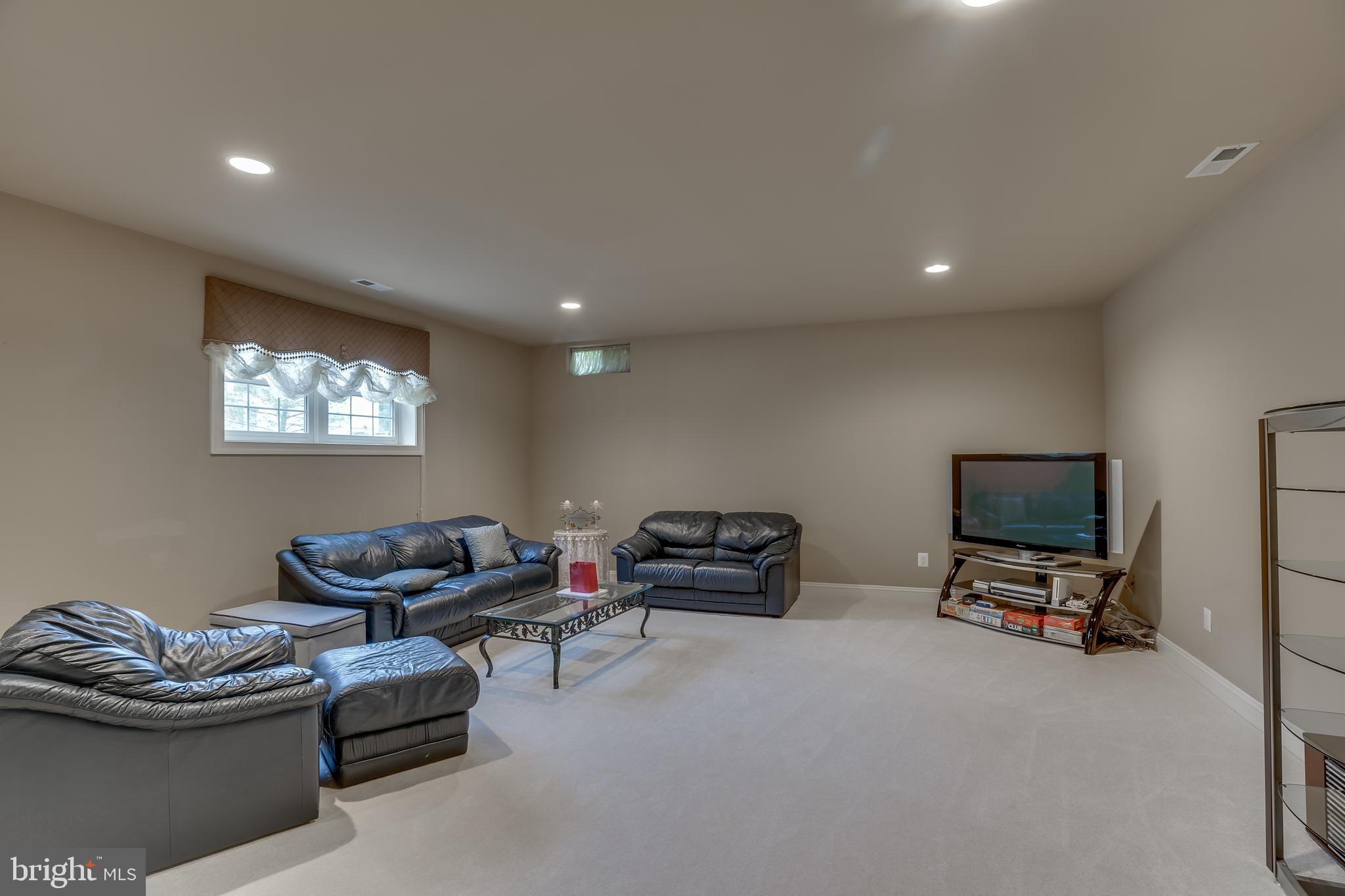 WESTOAKS - Residential