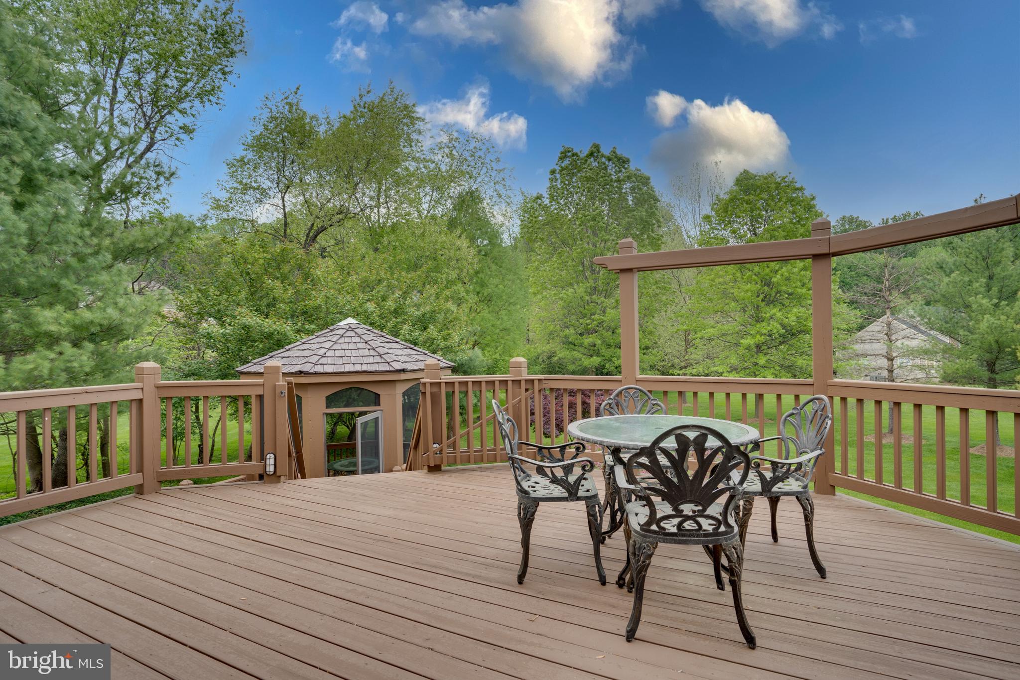 WESTOAKS - Residential