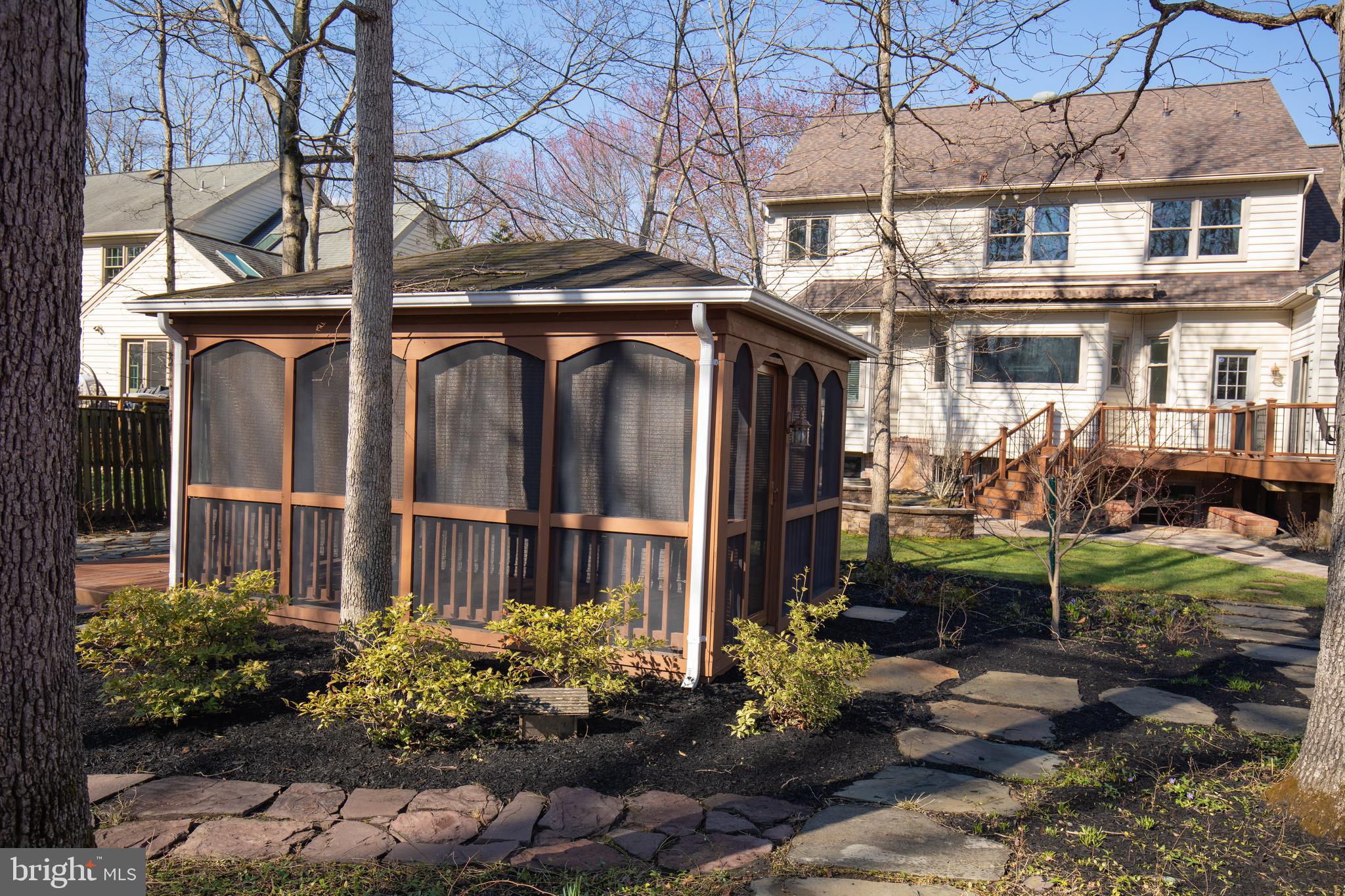 VANNOY PARK - Residential