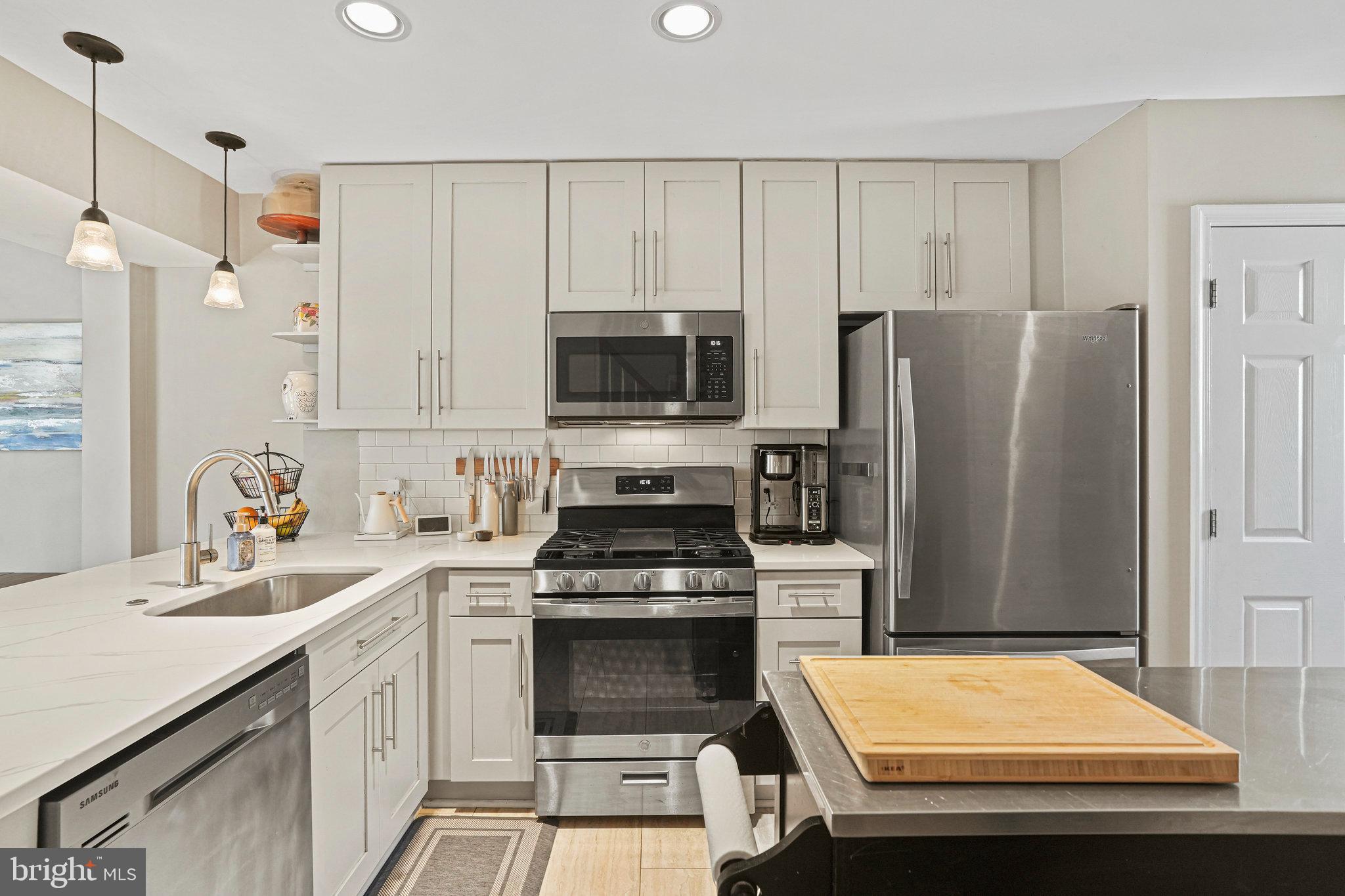 PARKSIDE AT ALEXANDRIA - Residential