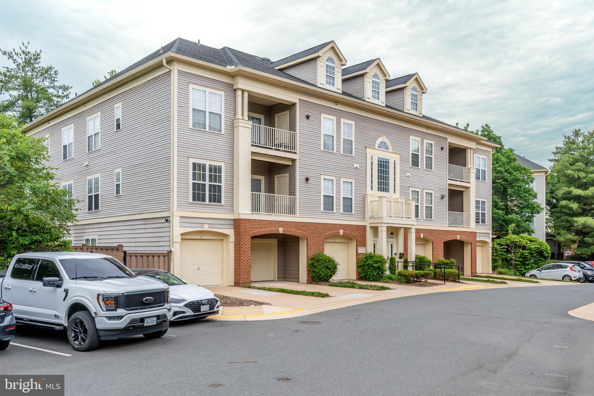 11301 WESTBROOK MILL LANE 202