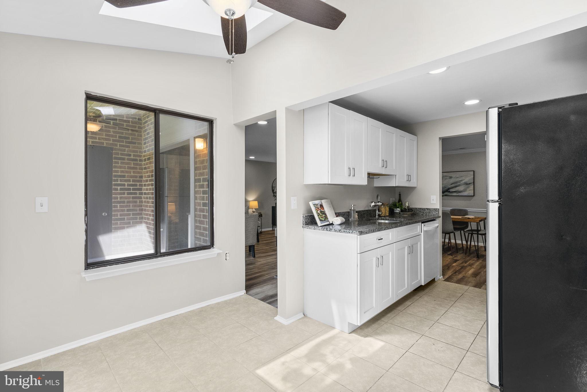 FARMINGDALE - Residential