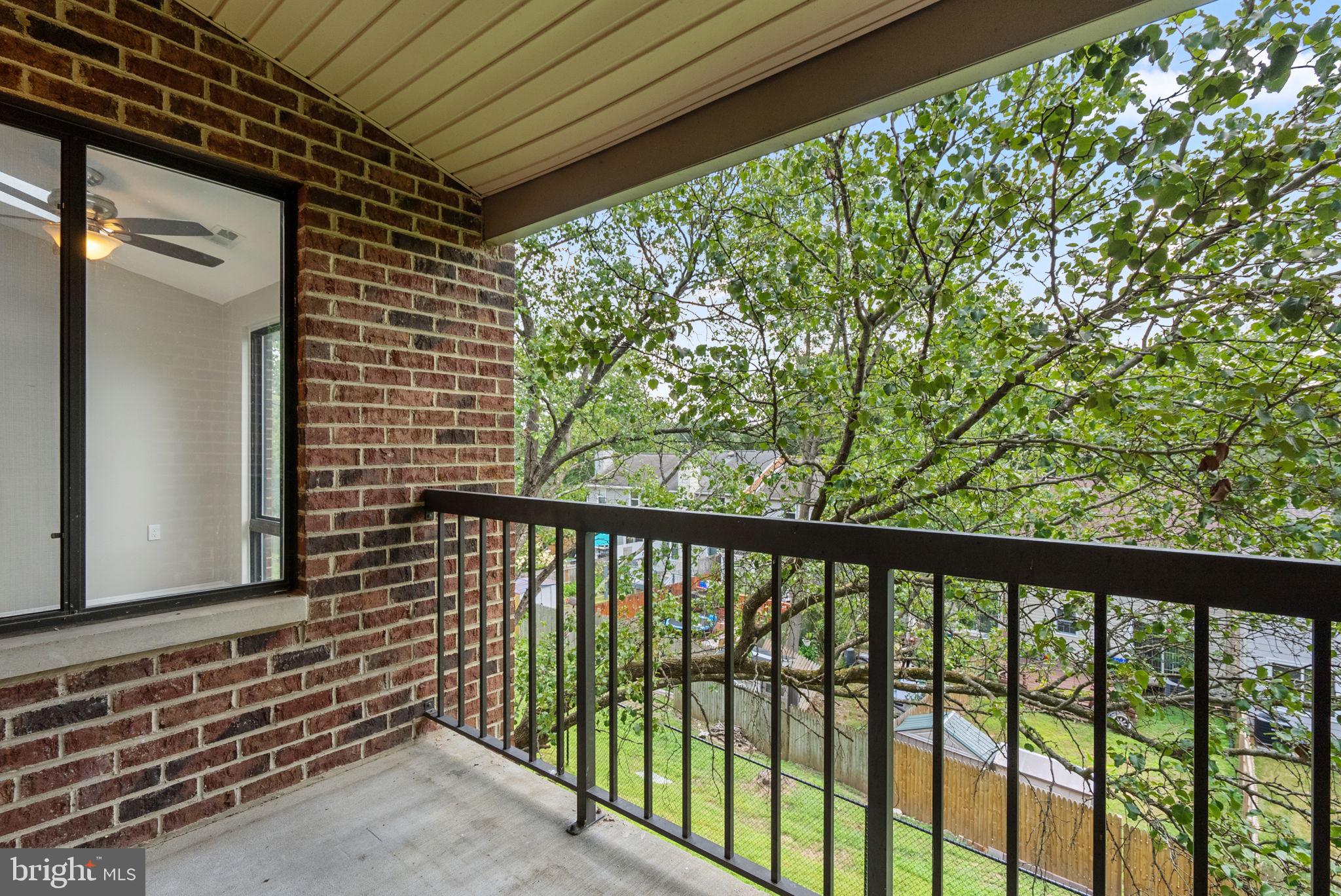 FARMINGDALE - Residential