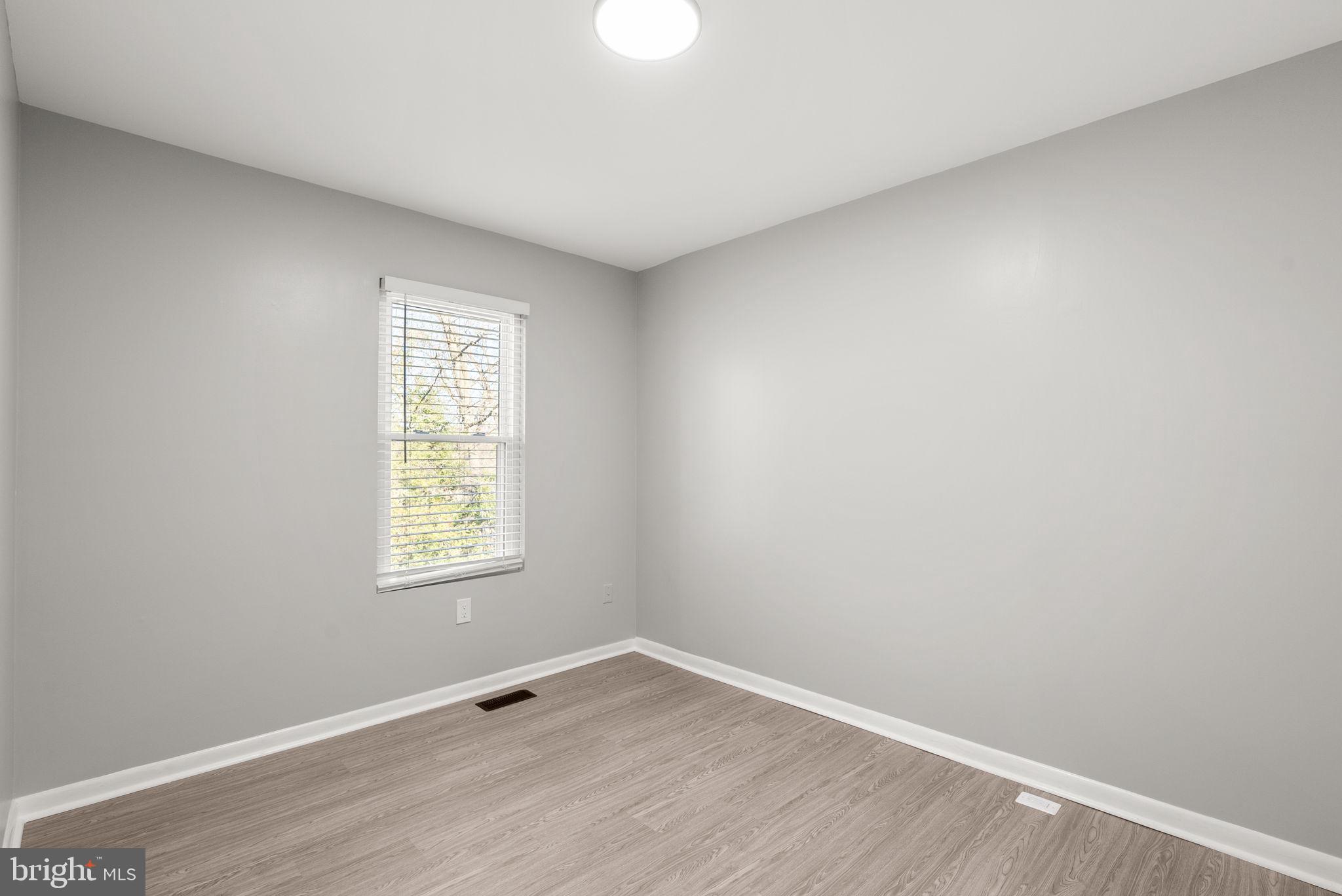 SENECA PARK - Residential Lease