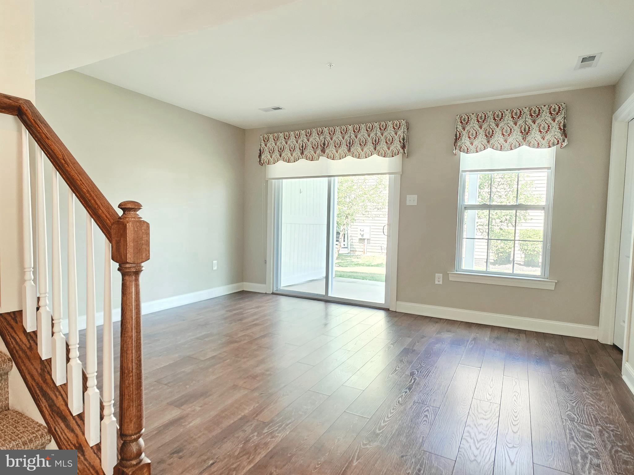 301 W HAMLIN AVENUE