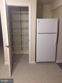 HOLBROOK ESTATES - Residential Lease