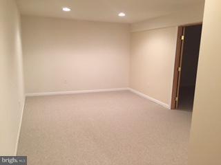 HOLBROOK ESTATES - Residential Lease