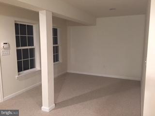 HOLBROOK ESTATES - Residential Lease