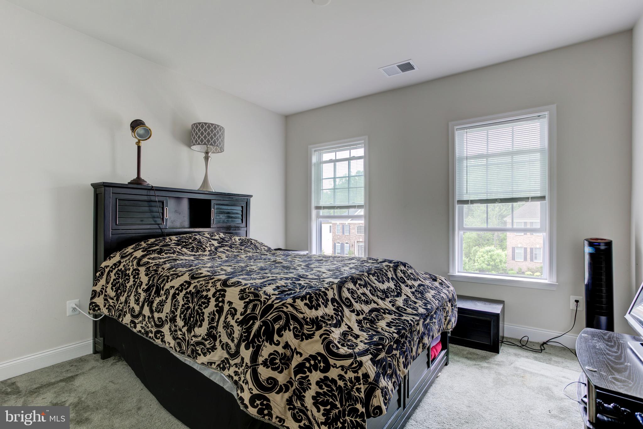 MARLBORO RIDGE - Residential