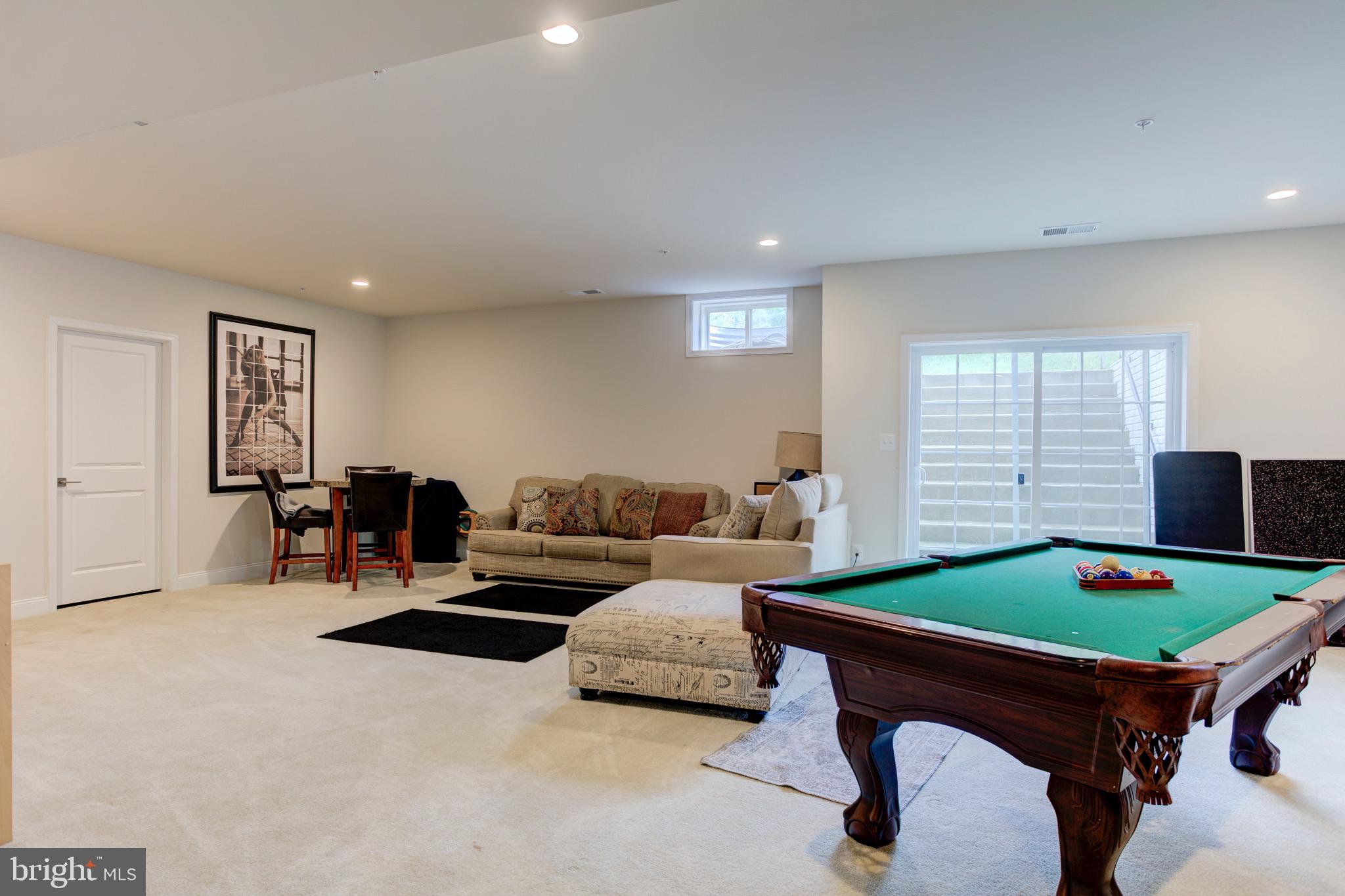 MARLBORO RIDGE - Residential